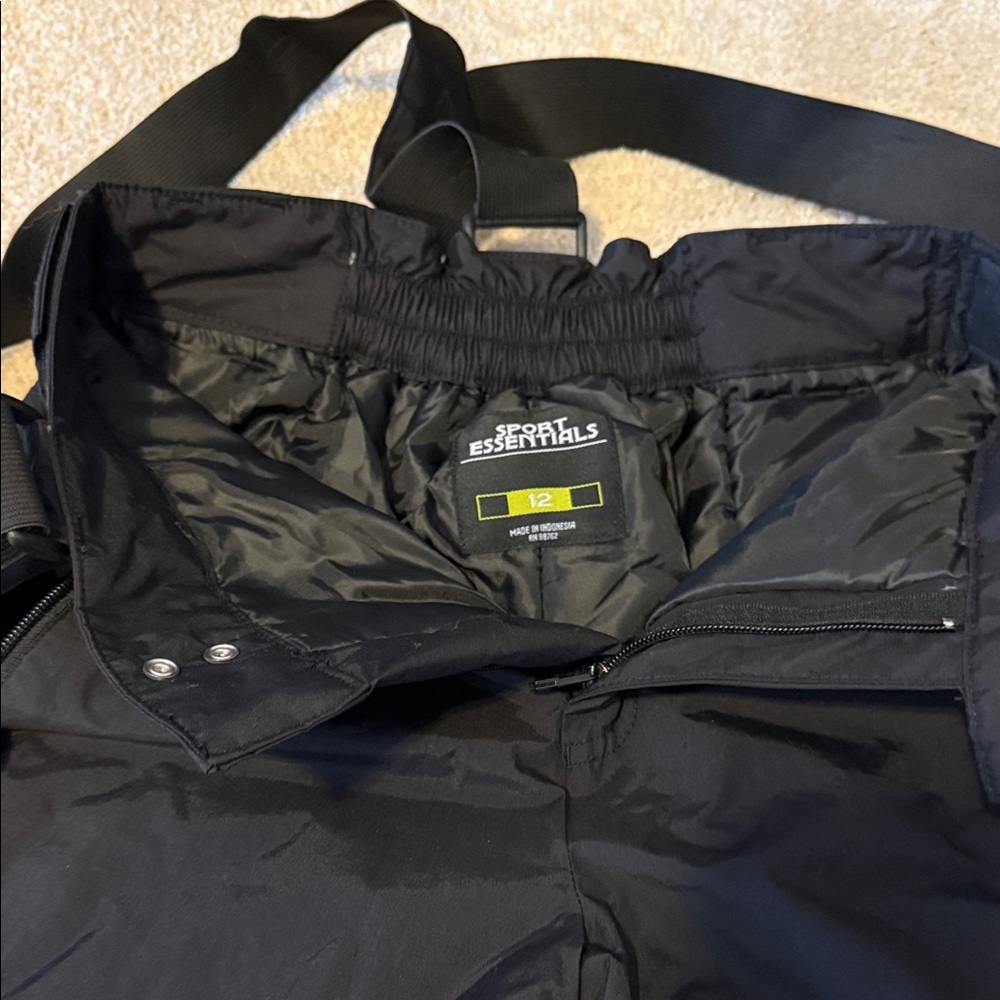 Essentials Black Kids Ski Jacket